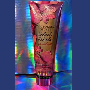 Velvet Petals Decadent